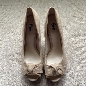 Fioni tan peep toe heels